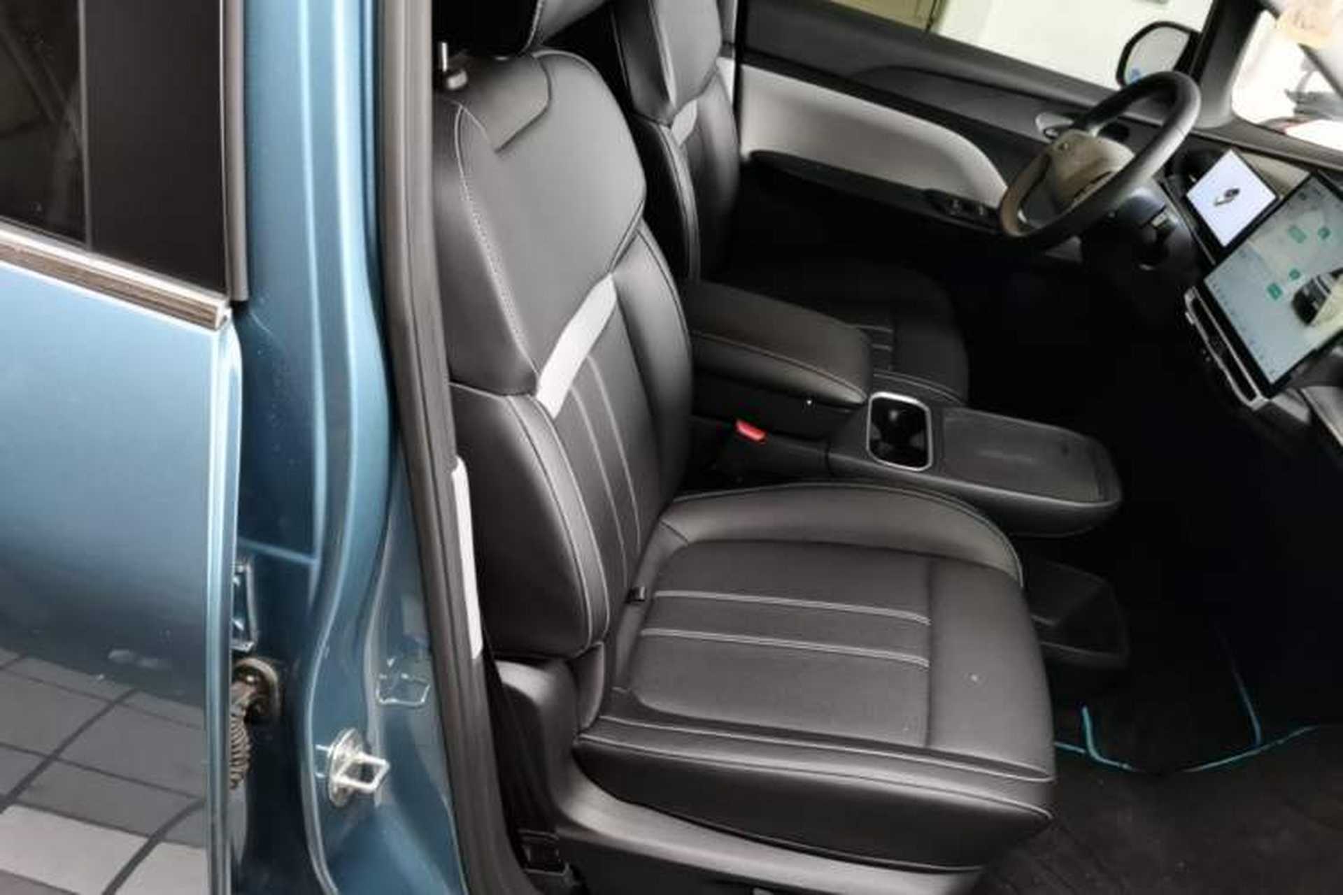 Used Venucia VX6 2025 Large Flat-Layout 520 Pro Right Front Seat