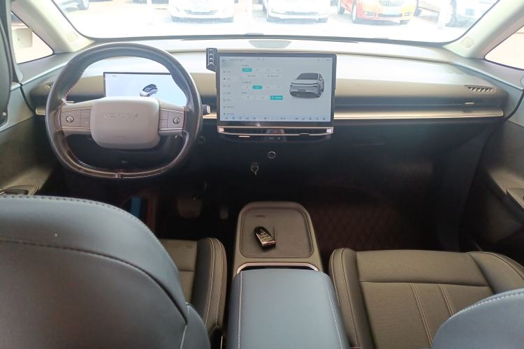 Used Venucia VX6 2025 Large Flat-Layout 520 Pro Center Console