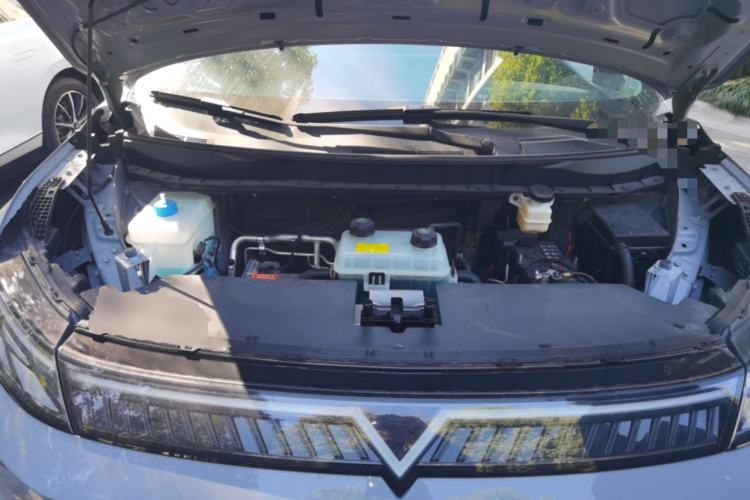 Used Venucia VX6 2025 Large Flat-Layout 520 Pro Engine Bay