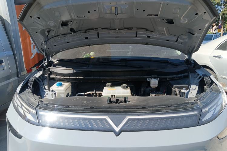 Used Venucia VX6 2025 Large Flat-Layout 520 Pro Engine Bay