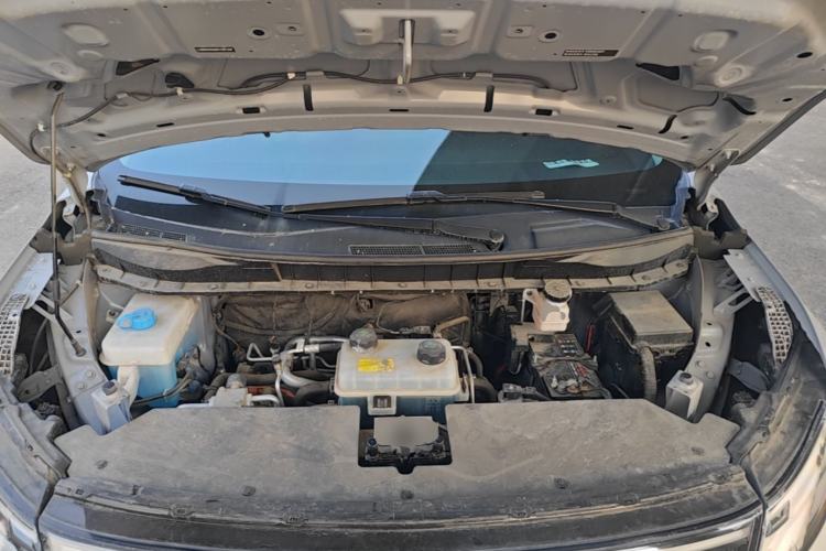 Used Venucia VX6 2025 Large Flat-Layout 520 Pro Engine Bay