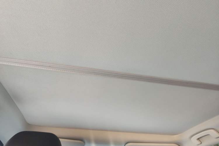 Used Venucia VX6 2025 Large Flat-Layout 520 Pro Headliner