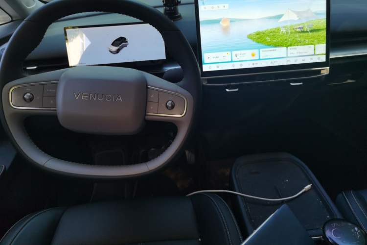 Used Venucia VX6 2025 Large Flat-Layout 520 Pro Interior 2