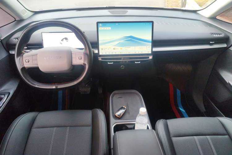 Used Venucia VX6 2025 Large Flat-Layout 520 Pro Interior 2