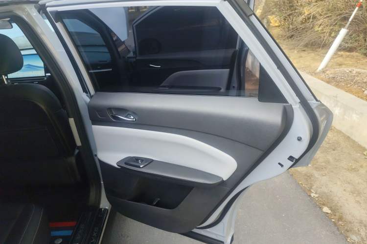 Used Venucia VX6 2025 Large Flat-Layout 520 Pro Interior 6
