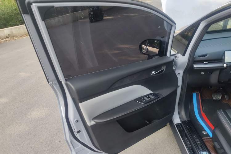 Used Venucia VX6 2025 Large Flat-Layout 520 Pro Interior 7