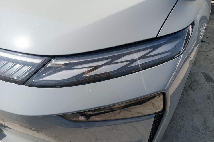 Used Venucia VX6 2025 Large Flat-Layout 520 Pro Left Front Headlight