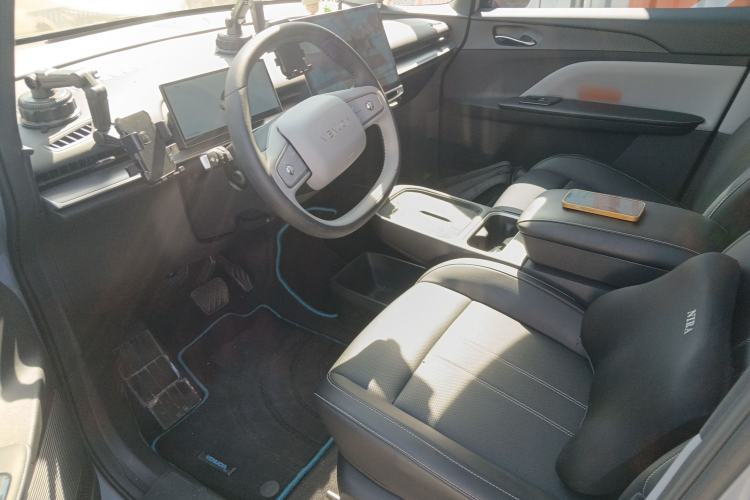 Used Venucia VX6 2025 Large Flat-Layout 520 Pro Left Front Seat