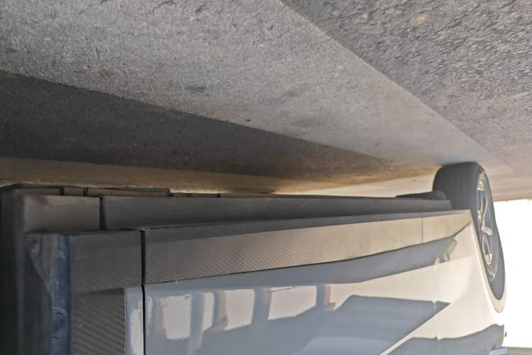 Used Venucia VX6 2025 Large Flat-Layout 520 Pro Right Side Sill