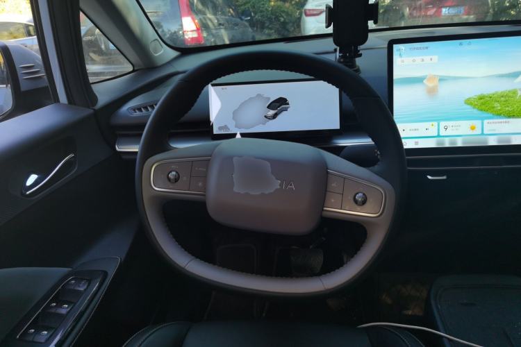 Used Venucia VX6 2025 Large Flat-Layout 520 Pro Steering Wheel