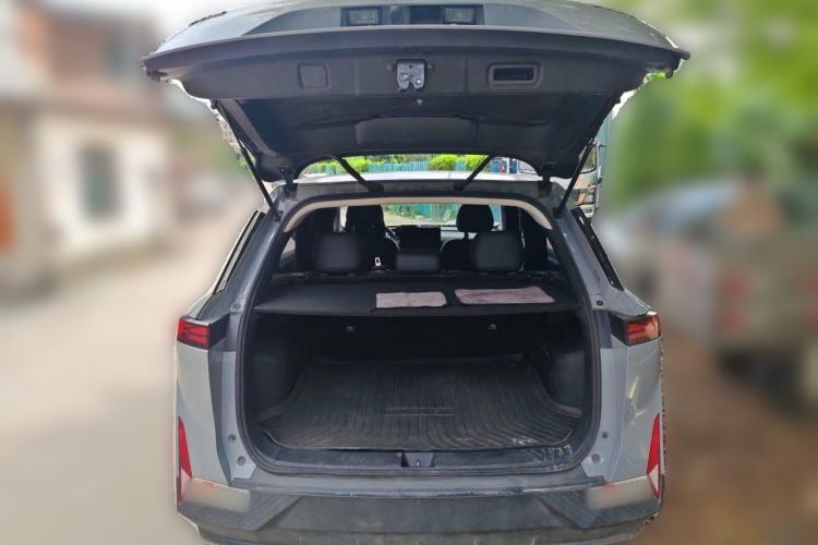Used Venucia VX6 2025 Large Flat-Layout 520 Pro Trunk