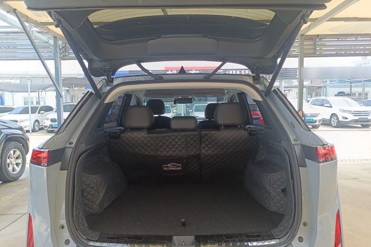 Used Venucia VX6 2025 Large Flat-Layout 520 Pro Trunk