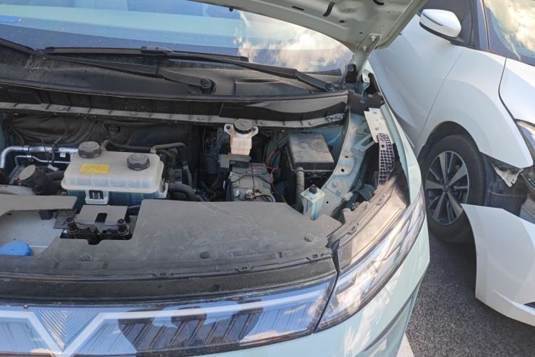 Used Venucia VX6 2025 Large Flat-Layout 520 Pro Engine Bay Left