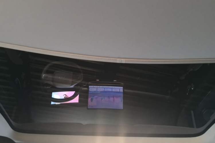 Used Venucia VX6 2025 Large Flat-Layout 520 Pro Headliner