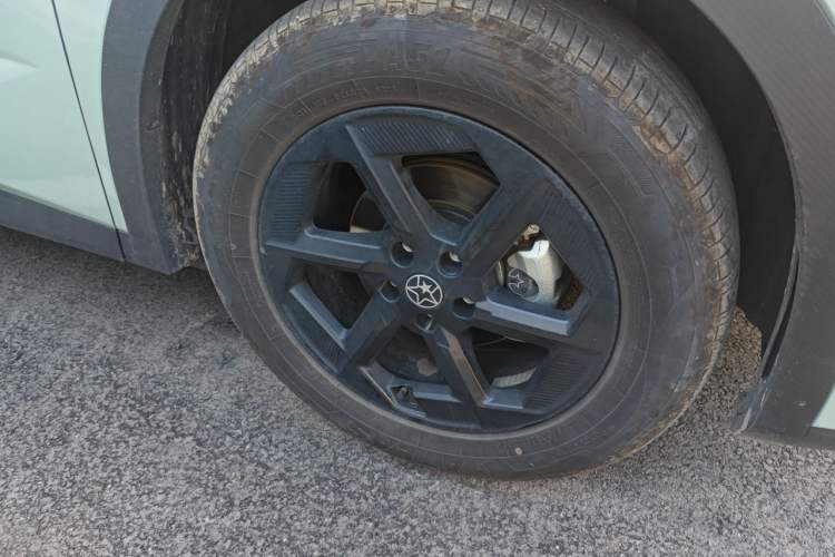 Used Venucia VX6 2025 Large Flat-Layout 520 Pro Right Front Wheel Hub