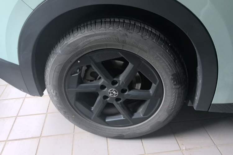 Used Venucia VX6 2025 Large Flat-Layout 520 Pro Right Rear Wheel Hub