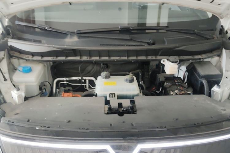 Used Venucia VX6 2025 Large Flat-Layout 520 Pro Engine Bay
