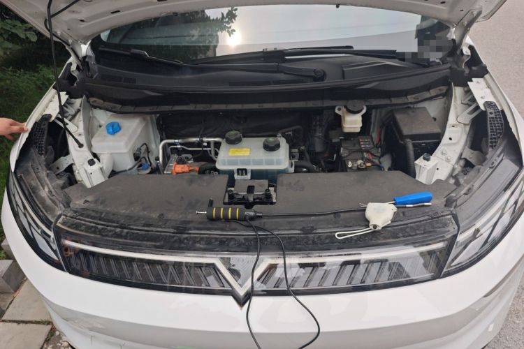 Used Venucia VX6 2025 Large Flat-Layout 520 Pro Engine Bay