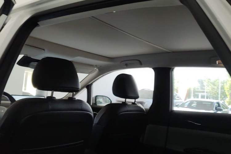 Used Venucia VX6 2025 Large Flat-Layout 520 Pro Headliner