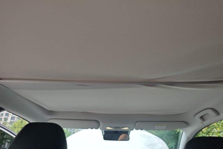 Used Venucia VX6 2025 Large Flat-Layout 520 Pro Headliner
