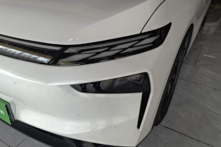 Used Venucia VX6 2025 Large Flat-Layout 520 Pro Left Front Headlight