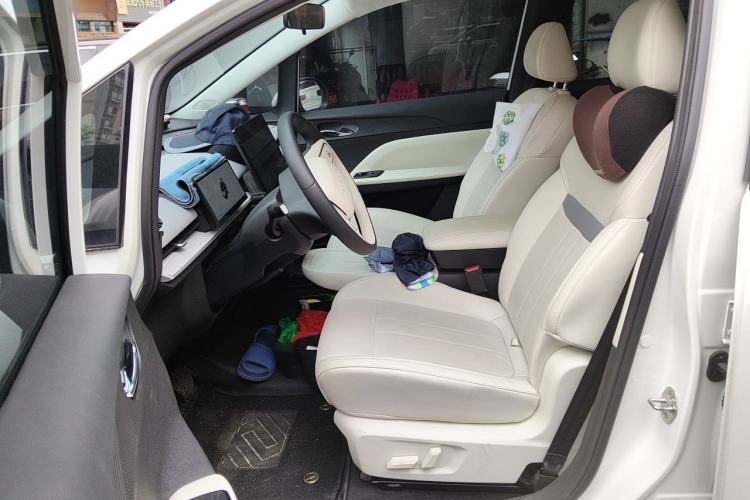 Used Venucia VX6 2025 Grand Flat 520 Max Left Front Seat