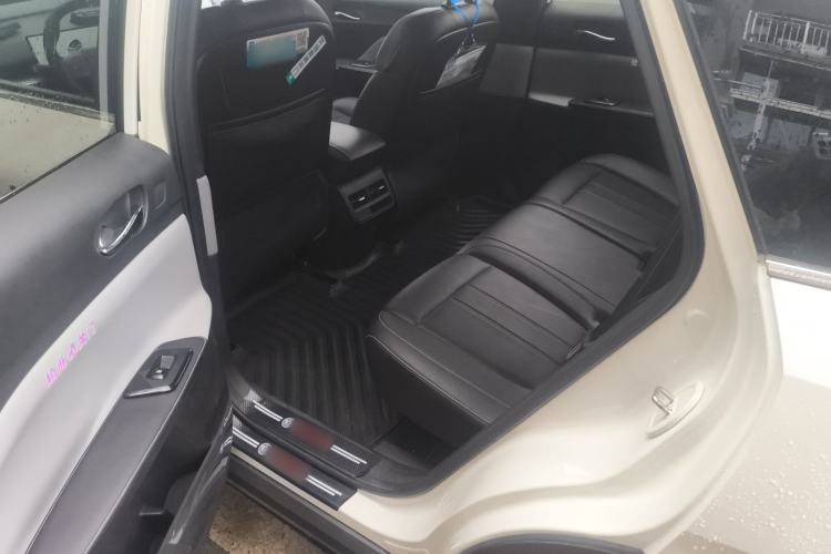 Used Venucia VX6 2025 Large Flat-Layout 520 Pro Left Rear Seat
