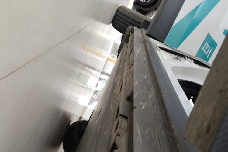Used Venucia VX6 2025 Large Flat-Layout 520 Pro Right Side Sill