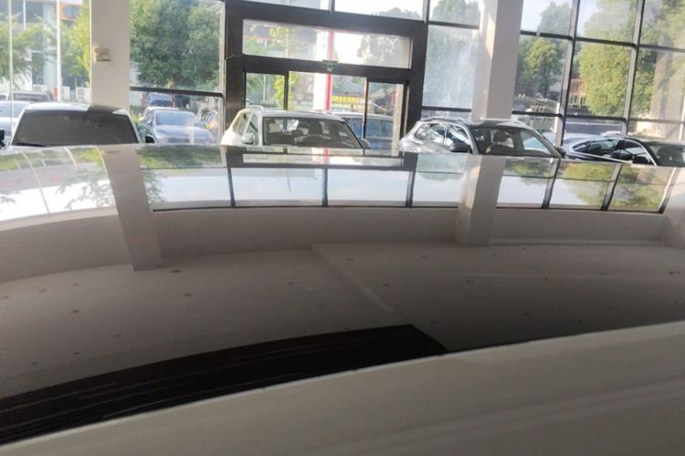 Used Venucia VX6 2025 Large Flat-Layout 520 Pro Roof