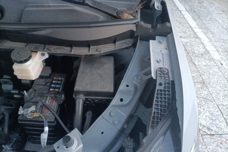 Used Venucia VX6 2026 Model Long-Range Luxury Edition Engine Bay Left