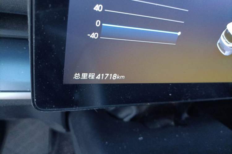 Used Venucia VX6 2026 Model Long-Range Luxury Edition Odometer Close Up