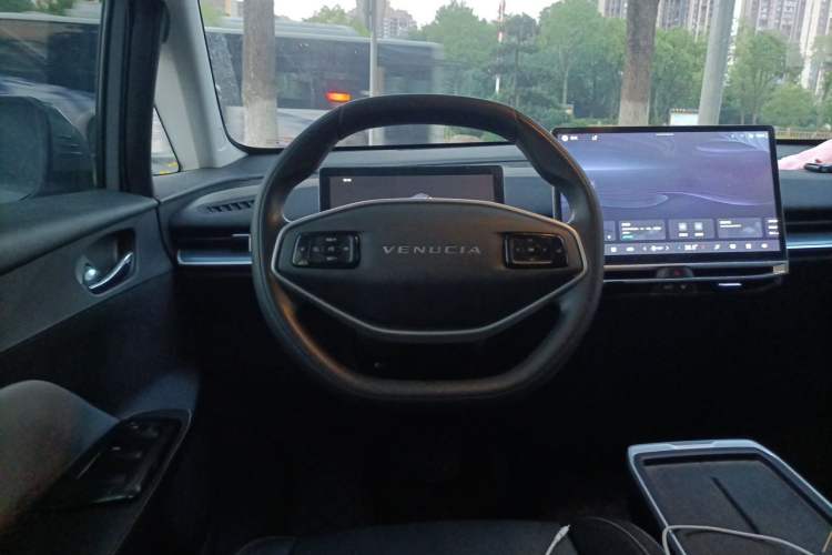 Used Venucia VX6 2026 Model Long-Range Luxury Edition Steering Wheel