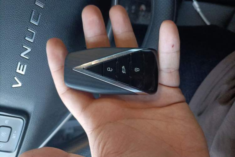 Used Venucia VX6 2026 Model Long-Range Luxury Edition Vehicle Key
