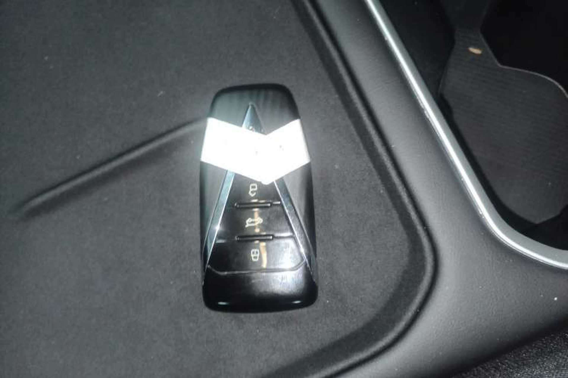 Used Venucia VX6 2026 Model Large Flat Floor Long-Range Smart Luxury Edition Vehicle Key