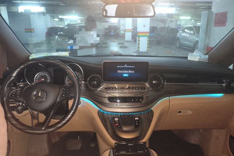 Used Venus 2023 2.0T Weihé Center Console