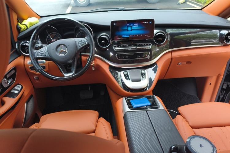Used Venus 2023 2.0T Weihé Center Console