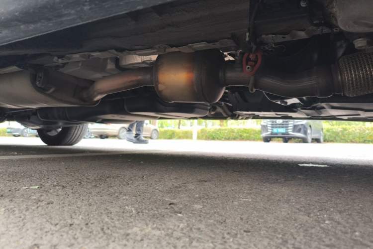 Used Venus 2023 2.0T Weihé Chassis Front Right