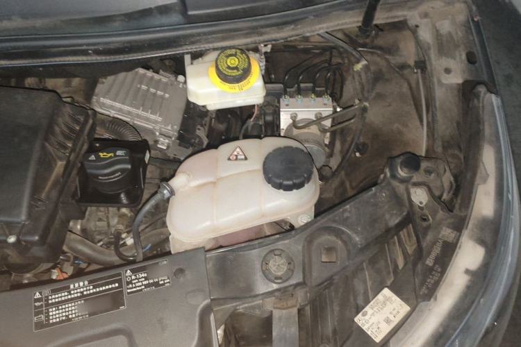 Used Venus 2023 2.0T Weihé Engine Bay Left