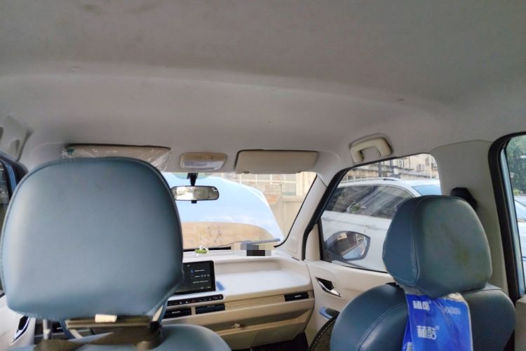 Used Vi Boma 2023 200km Luxury Edition Headliner