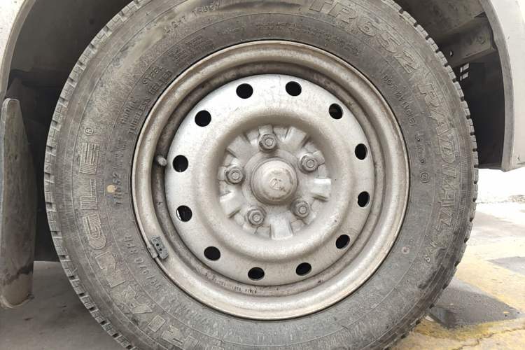 Used Victory K2  Right Front Wheel Hub