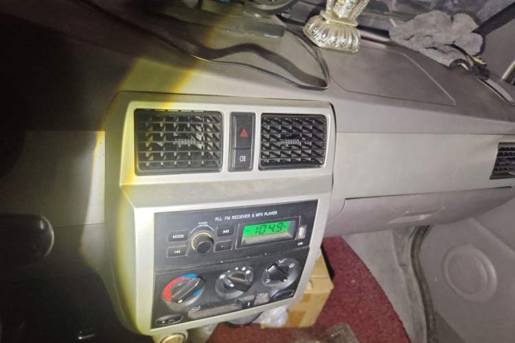 Used Victory V1 2014 1.0L Base Version Audio And AC Panel
