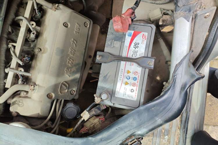 Used Victory V1 2014 1.2L Comfort Model Engine Bay Left