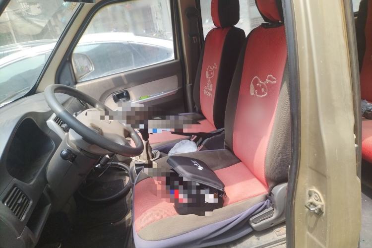 Used Victory V1 2014 1.2L Base Model Left Front Seat