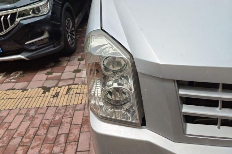 Used Victory V1 2014 1.2L Comfort Model Right Front Headlight