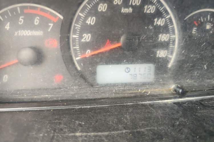 Used Victory V2 2017 1.3L Double-Blind Window HH413Q/P-A Odometer Close Up