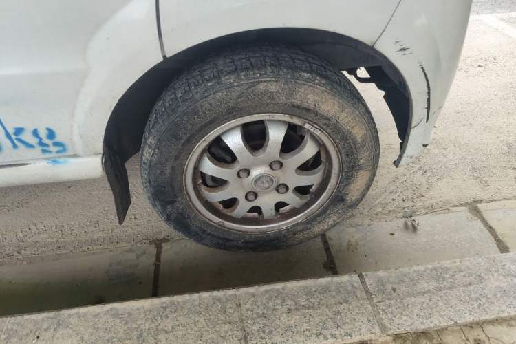 Used Victory V2 2017 1.3L Double-Blind Window HH413Q/P-A Right Front Wheel Hub