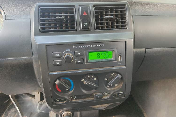 Used Victory V2E 2017 Pure Electric 360V Audio And AC Panel