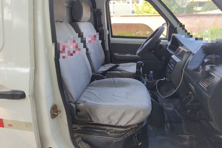 Used Victory V2E 2017 Pure Electric 360V Left Rear Seat