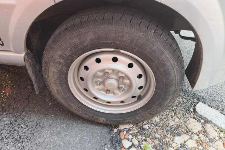 Used Victory Zebra 2025 1.5L Double-Cab Extended Flatbed Comfort Version Right Front Wheel Hub