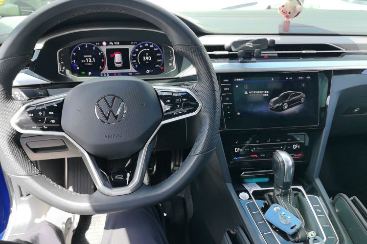 Used Volkswagen Arteon 2022 2.0T Shooting Brake R-Line Center Console